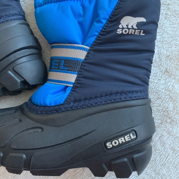 NWT Sorel Youth Waterproof Snow Boots 9​ - Picture 2 of 7